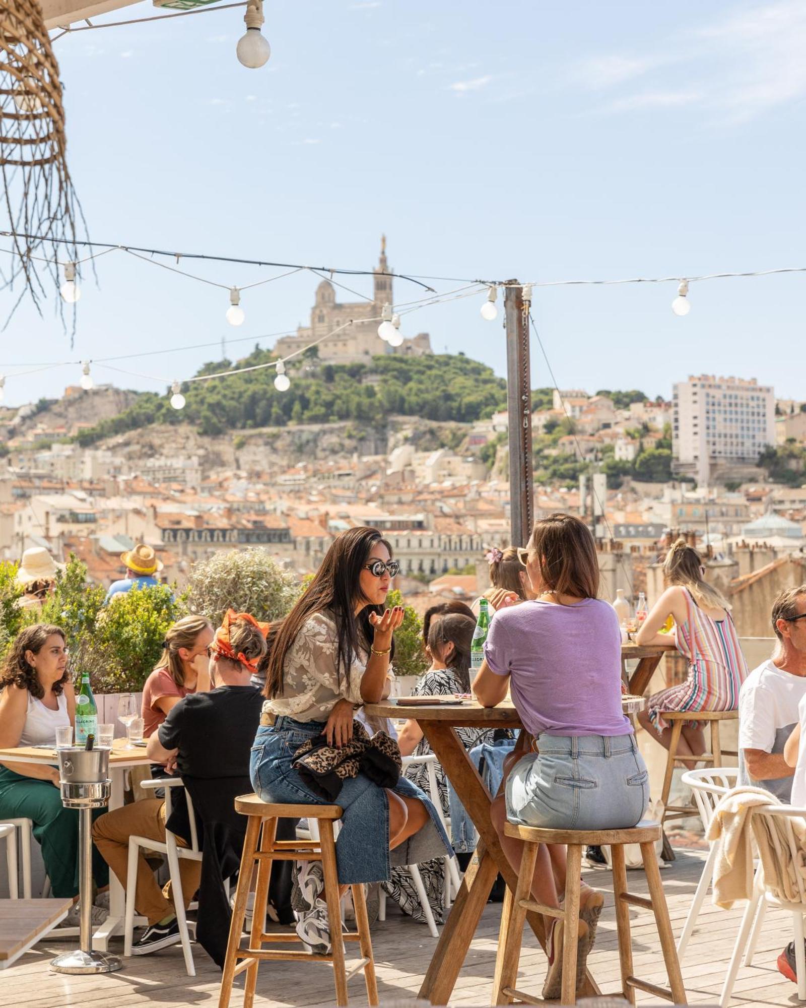 The Babel Community - Vieux Port Apartahotel